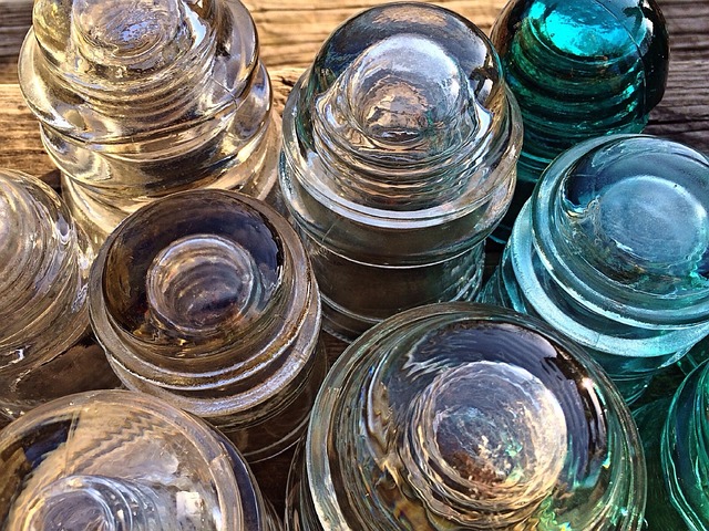 A Comprehensive Guide to Glass Tumblers: Evolution, Craftsmanship, and Design Varieties