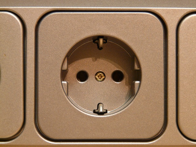 Outlet Cover Essentials: Purpose, Types, Safety, and Installation Options