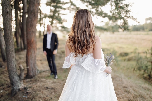 Elegance and Breeze: Celebrating Beach Wedding Dresses’ Timeless Charm